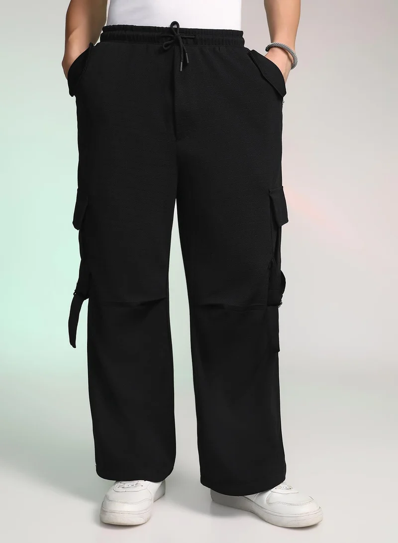 كامبوس سوترا Men's Onyx Black Textured Modular Utility Trousers For Casual Wear | Mid-Rise | Regular Fit | Drawstring Closure | Cargo Pants Crafted With Comfort Fit For Everyday Wear
